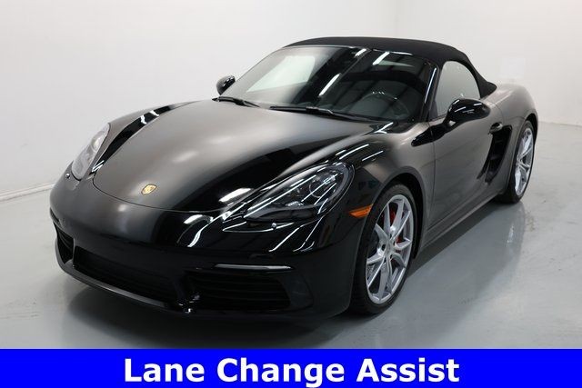 Porsche 718 Boxster Vehicle Full-screen Gallery Image 21