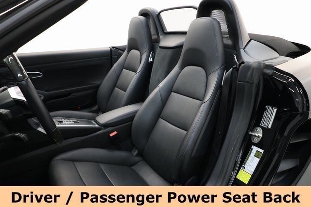 Porsche 718 Boxster Vehicle Full-screen Gallery Image 25