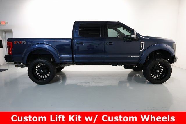 Ford Super Duty F-250 SRW Vehicle Full-screen Gallery Image 10
