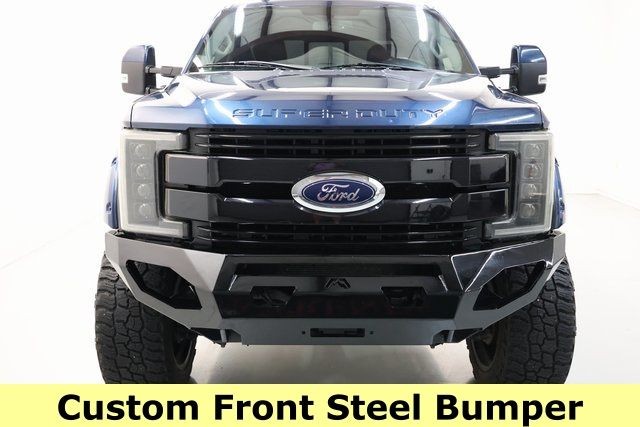 Ford Super Duty F-250 SRW Vehicle Full-screen Gallery Image 11