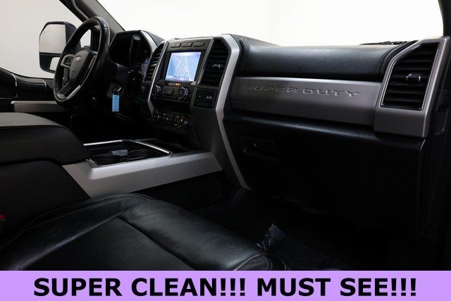 Ford Super Duty F-250 SRW Vehicle Full-screen Gallery Image 18