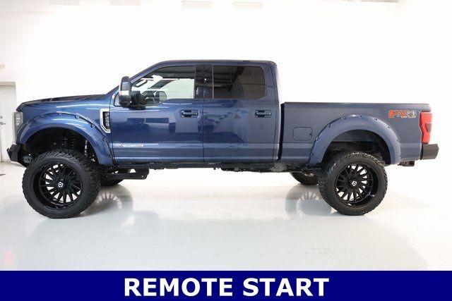 Ford Super Duty F-250 SRW Vehicle Full-screen Gallery Image 23