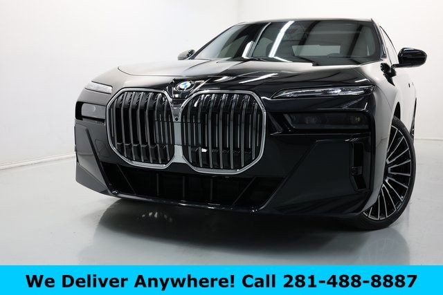 BMW 7 Series Vehicle Full-screen Gallery Image 02