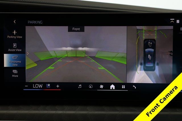 BMW 7 Series Vehicle Full-screen Gallery Image 19