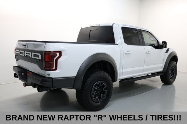 Ford F-150 Vehicle Full-screen Gallery Image 05