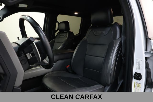 Ford F-150 Vehicle Full-screen Gallery Image 10