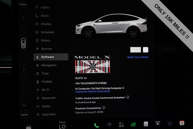 Tesla Model X Vehicle Full-screen Gallery Image 07