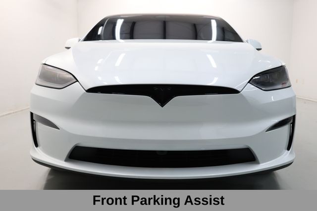 Tesla Model X Vehicle Full-screen Gallery Image 25