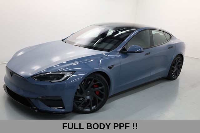 Tesla Model S Vehicle Full-screen Gallery Image 05