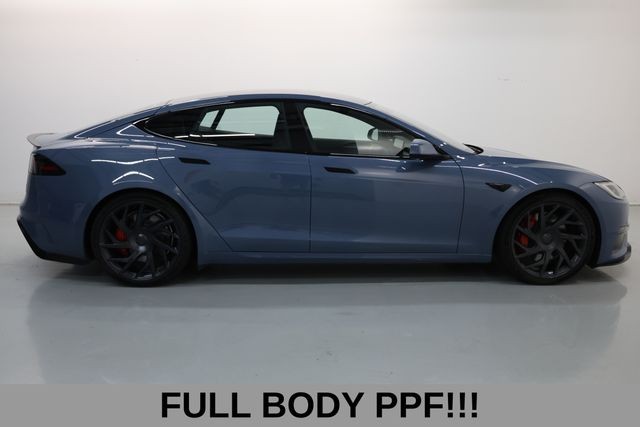 Tesla Model S Vehicle Full-screen Gallery Image 12