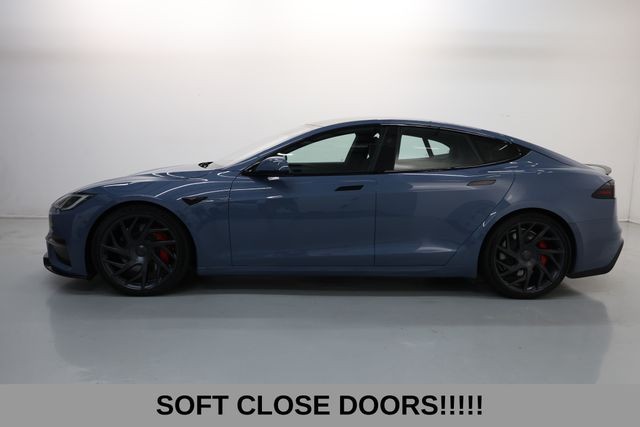 Tesla Model S Vehicle Full-screen Gallery Image 15