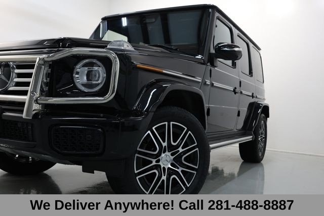 Mercedes-Benz G-Class Vehicle Full-screen Gallery Image 03