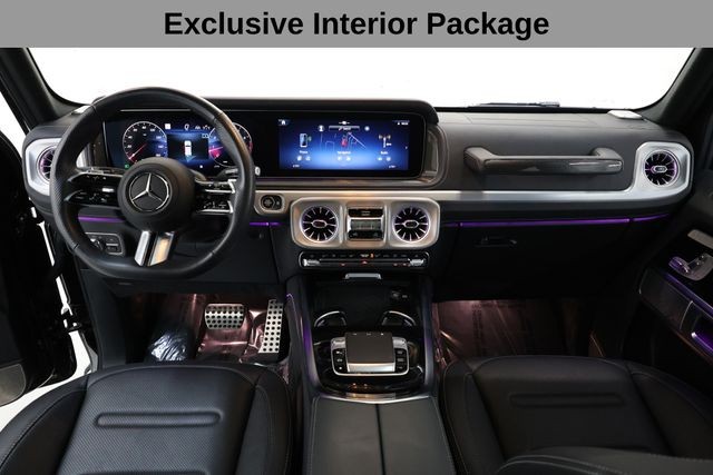 Mercedes-Benz G-Class Vehicle Full-screen Gallery Image 12