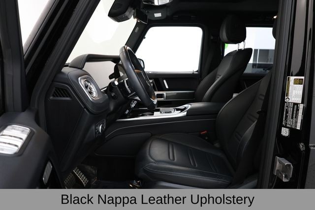 Mercedes-Benz G-Class Vehicle Full-screen Gallery Image 14