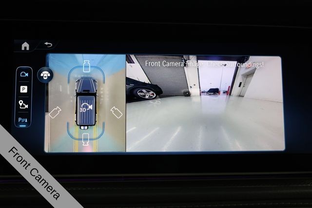 Mercedes-Benz G-Class Vehicle Full-screen Gallery Image 18