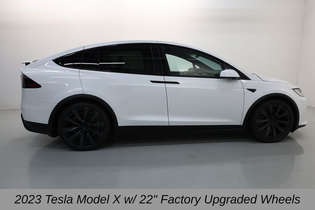 Tesla Model X Vehicle Full-screen Gallery Image 04