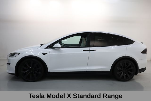 Tesla Model X Vehicle Full-screen Gallery Image 11