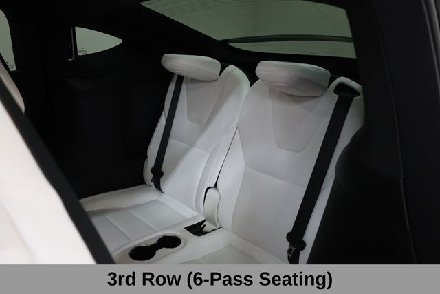 Tesla Model X Vehicle Full-screen Gallery Image 13