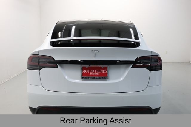Tesla Model X Vehicle Full-screen Gallery Image 23