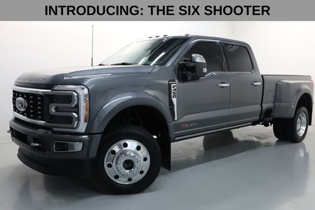 Ford Super Duty F-450 DRW Vehicle Full-screen Gallery Image 02