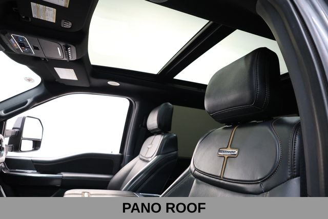 Ford Super Duty F-450 DRW Vehicle Full-screen Gallery Image 25