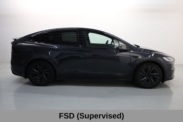 Tesla Model X Vehicle Full-screen Gallery Image 11