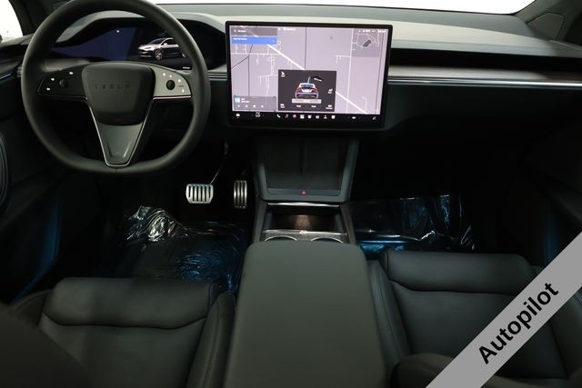 Tesla Model X Vehicle Full-screen Gallery Image 12