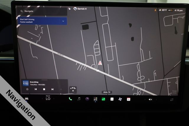 Tesla Model X Vehicle Full-screen Gallery Image 21