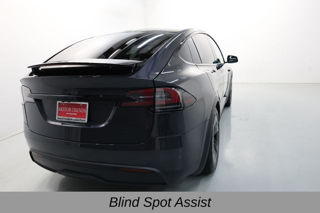 Tesla Model X Vehicle Full-screen Gallery Image 23