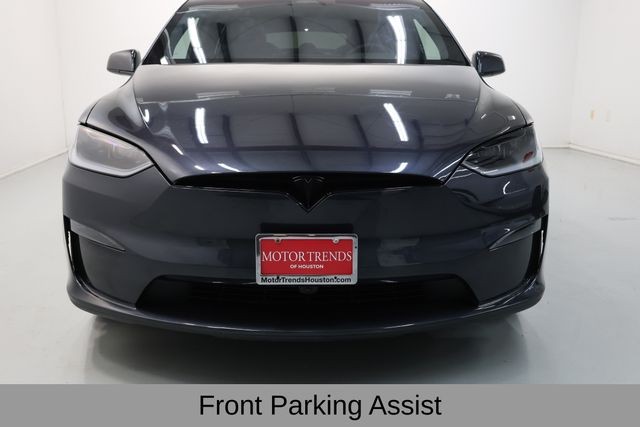 Tesla Model X Vehicle Full-screen Gallery Image 24