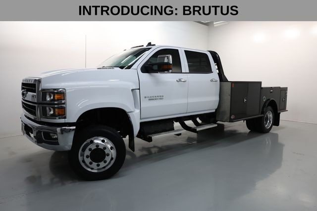 Chevrolet Silverado MD Vehicle Full-screen Gallery Image 02
