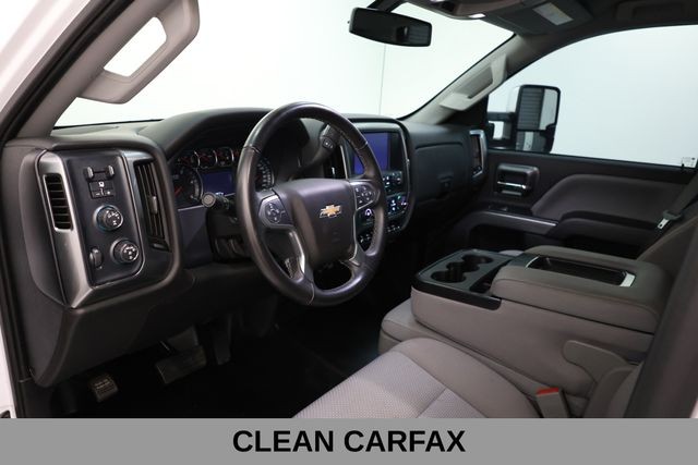 Chevrolet Silverado MD Vehicle Full-screen Gallery Image 12