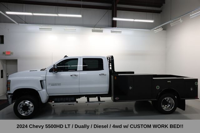 Chevrolet Silverado MD Vehicle Full-screen Gallery Image 13
