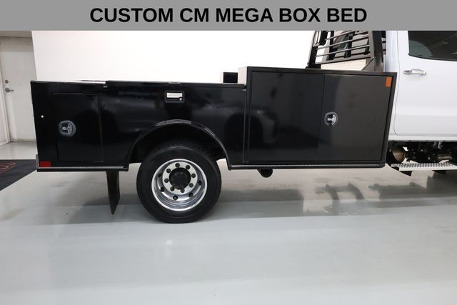 Chevrolet Silverado MD Vehicle Full-screen Gallery Image 14