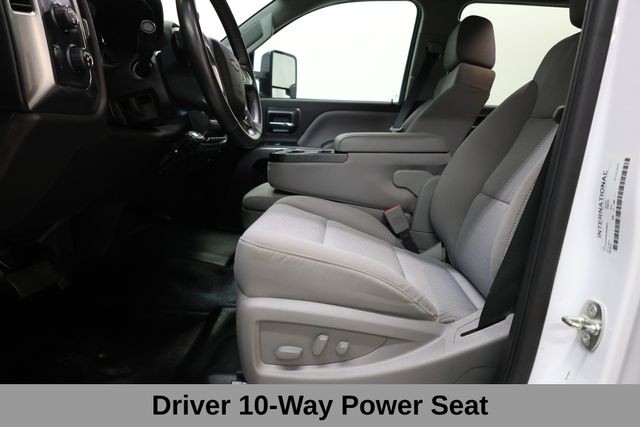 Chevrolet Silverado MD Vehicle Full-screen Gallery Image 25