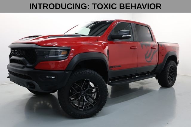Ram 1500 Vehicle Full-screen Gallery Image 02
