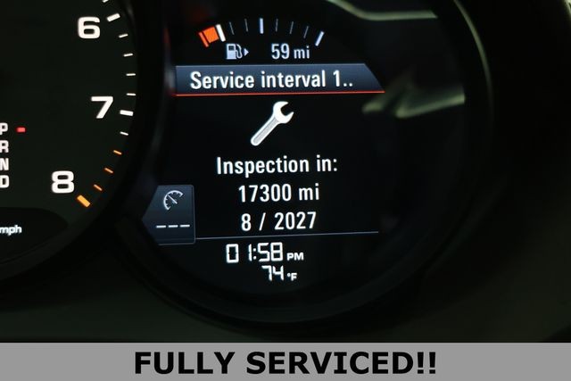 Porsche 718 Boxster Vehicle Full-screen Gallery Image 07