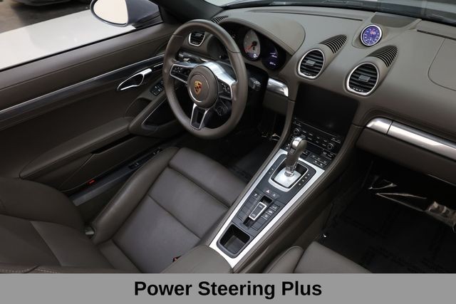 Porsche 718 Boxster Vehicle Full-screen Gallery Image 15
