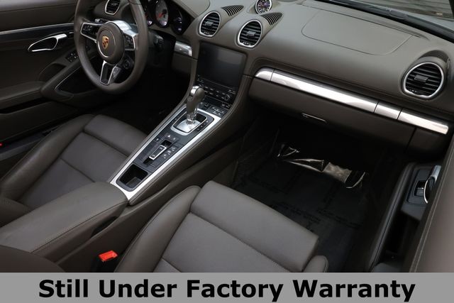 Porsche 718 Boxster Vehicle Full-screen Gallery Image 20