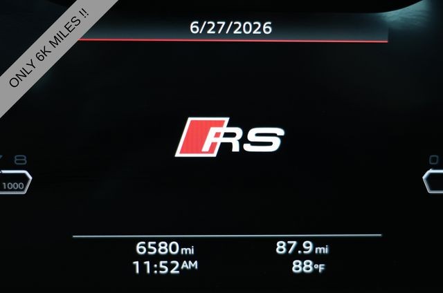 Audi RS Q8 Vehicle Full-screen Gallery Image 06