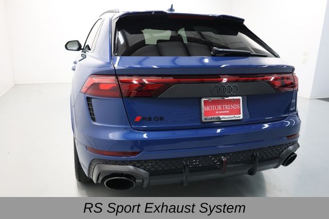 Audi RS Q8 Vehicle Full-screen Gallery Image 15