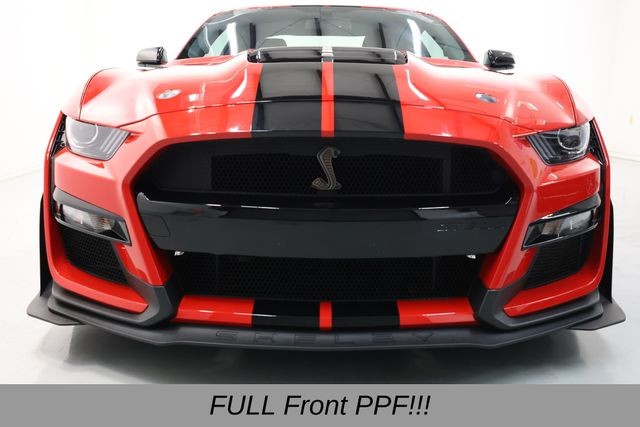 Ford Mustang Vehicle Full-screen Gallery Image 05