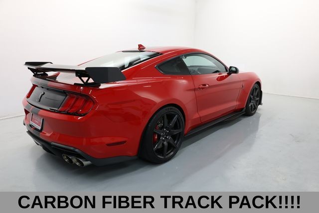 Ford Mustang Vehicle Full-screen Gallery Image 15