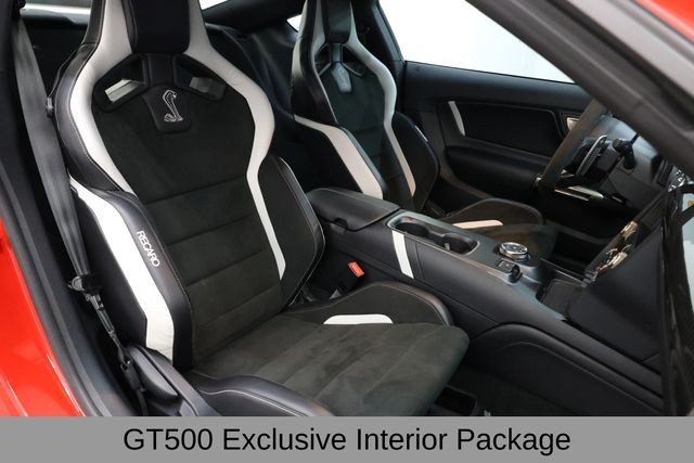 Ford Mustang Vehicle Full-screen Gallery Image 18