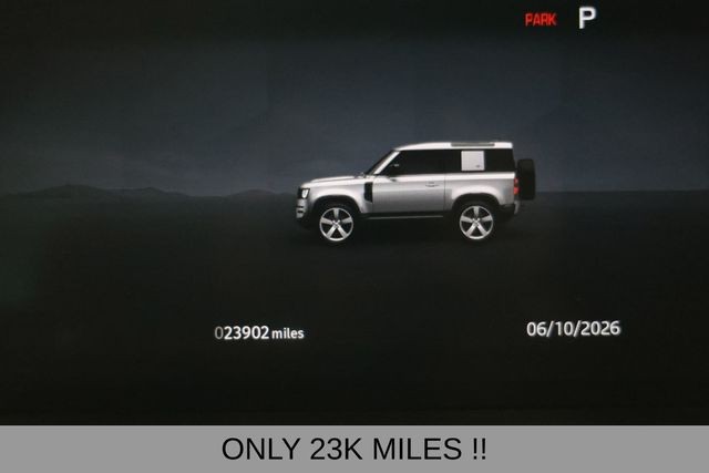 Land Rover Defender 90 Vehicle Full-screen Gallery Image 06