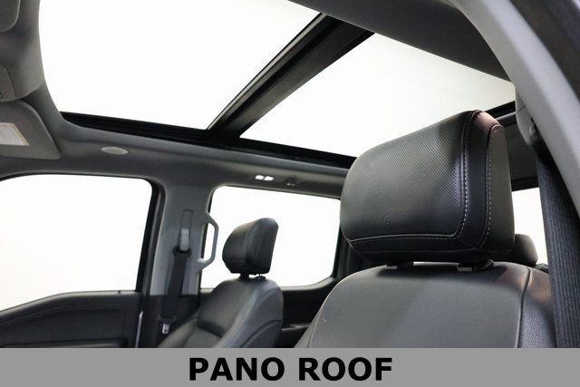 Ford Super Duty F-350 SRW Vehicle Full-screen Gallery Image 24