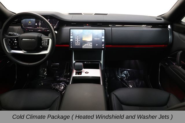 Land Rover Range Rover Vehicle Full-screen Gallery Image 16