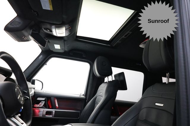 Mercedes-Benz G-Class Vehicle Full-screen Gallery Image 23