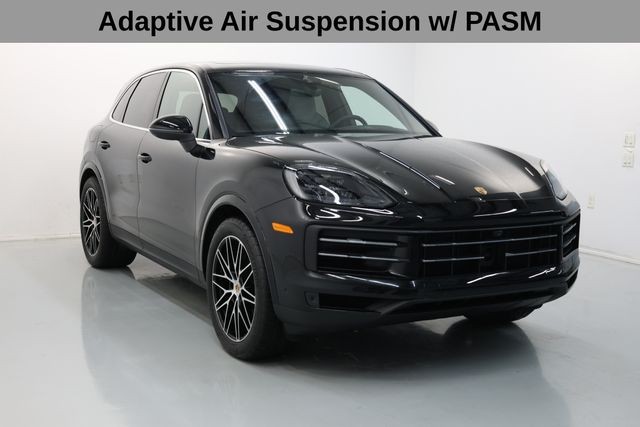 Porsche Cayenne Vehicle Full-screen Gallery Image 11