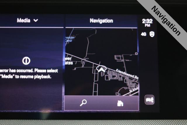 Porsche Cayenne Vehicle Full-screen Gallery Image 20